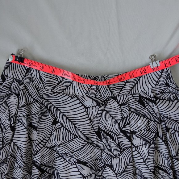 LOFT 100% Linen Leaf Print Skirt - Picture 6 of 9